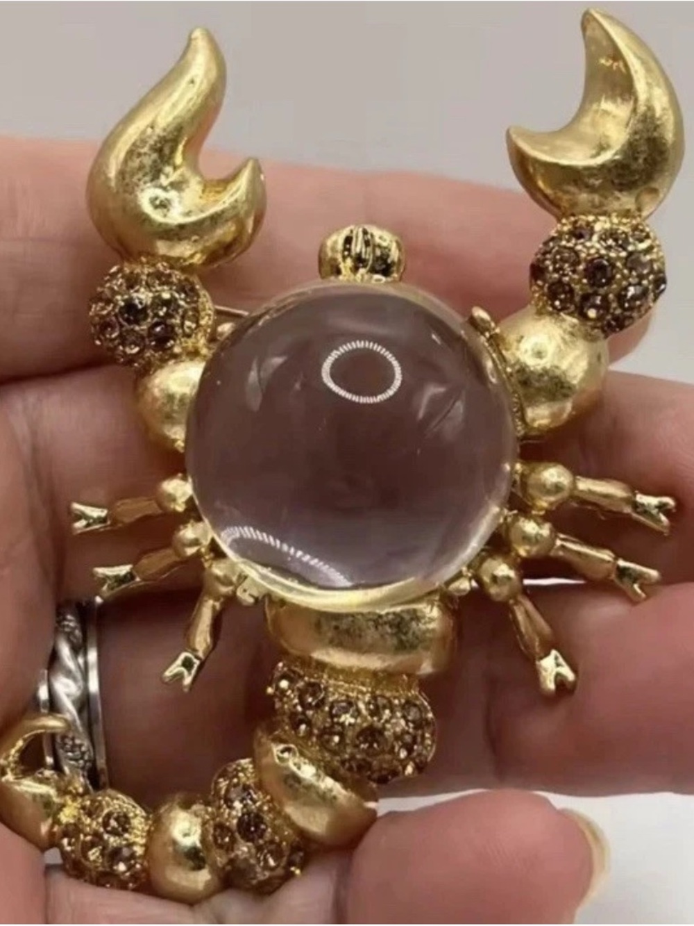Scorpion Brooch, Gold Tone, Fashion accessories, Statement Brooch.